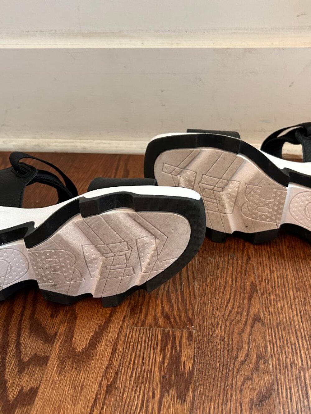 Sorel kinetic sandals - Picture 3 of 5